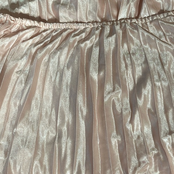 Florcoo Off the Shoulder Cake Pink Pleated Dress - Picture 4 of 6